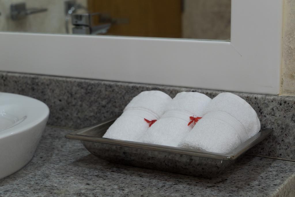 3Br / 3Ba Modern Paradise Loft Condo In Gated Community W/ Daily Housekeeping Sosua Bagian luar foto